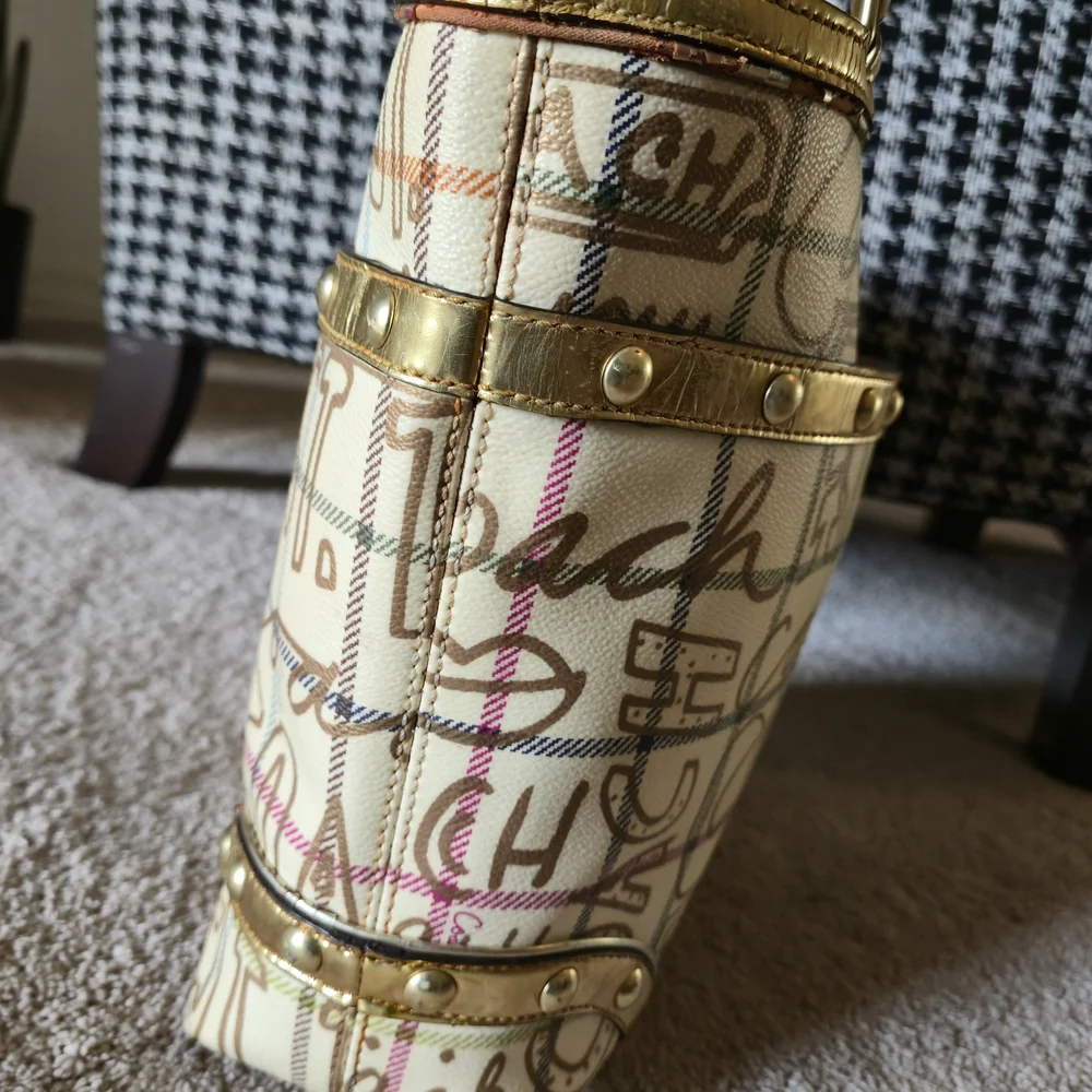 Coach authentic scribble